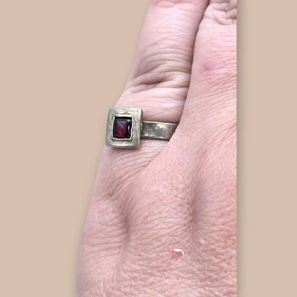 Garnet Gemstone Sterling Silver 925 Modernist Square Bezel Ring – Size 9 - Picture 2 of 9